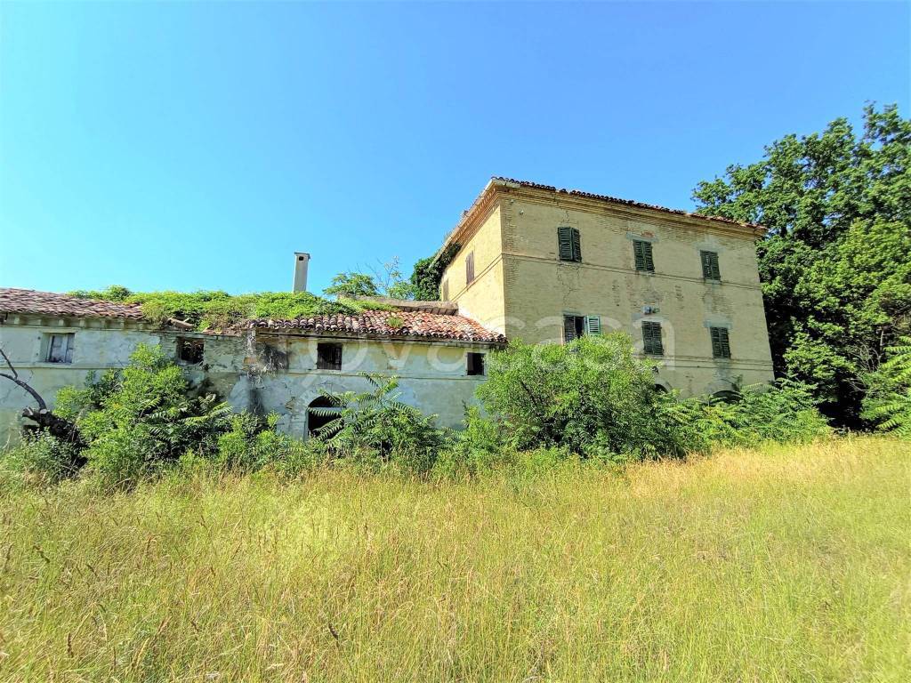 Casale in vendita ad Ancona via Bolignano