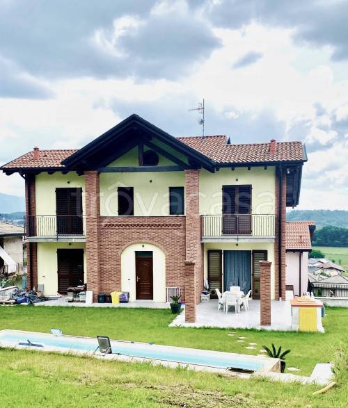 Villa in vendita ad Arcisate via Don Marco baggiolini-ex Dovese, 10/c