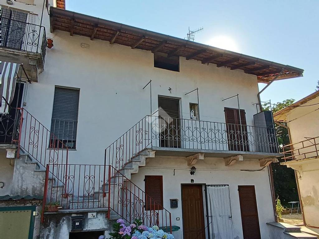 Casa Indipendente in vendita a Castelletto sopra Ticino via dorbiè superiore, 7