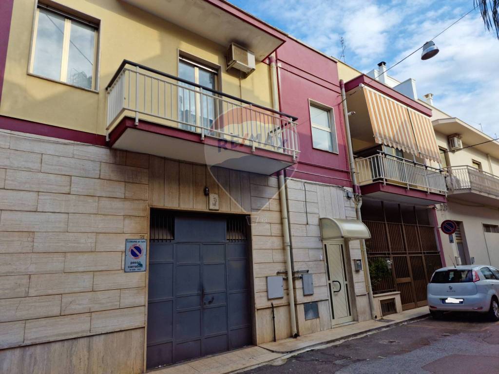 Casa Indipendente in vendita a Turi via Vito Stefano De Carolis, 31