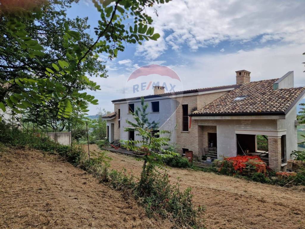 Villa in vendita a Bucchianico contrada Colle Marcone