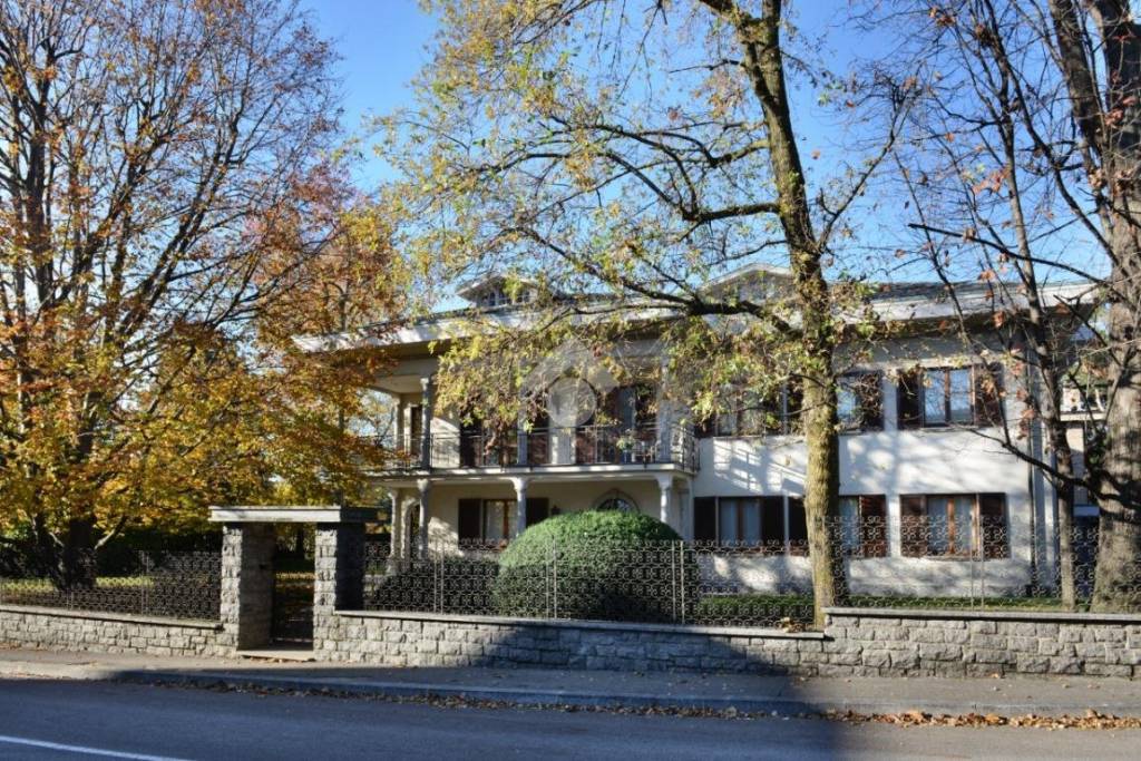 Appartamento in vendita a Giussano via Antonio Gramsci, 1