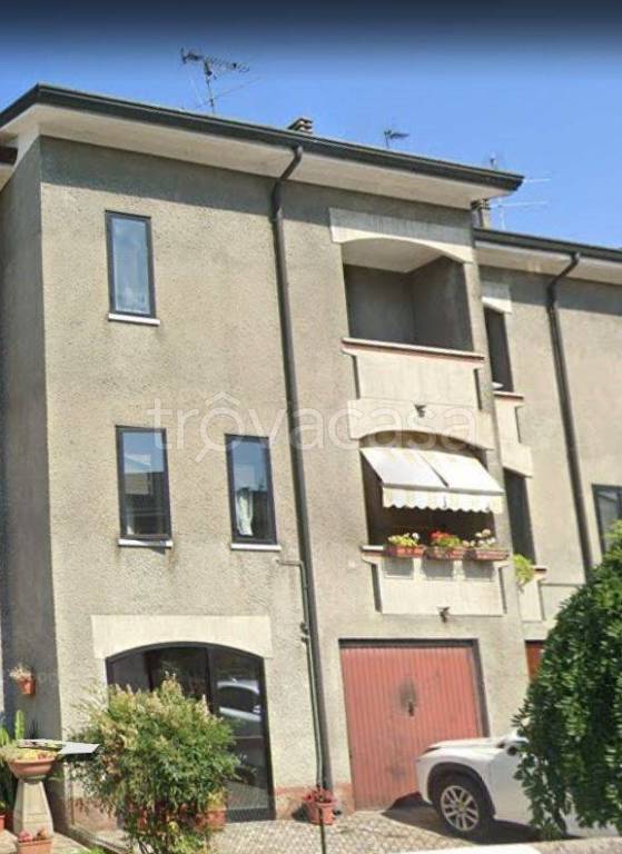 Villa a Schiera in vendita a Roncoferraro via Candido Fanti, 19