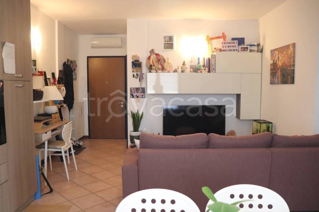 Appartamento in vendita a Curtatone via Spagna, 6b
