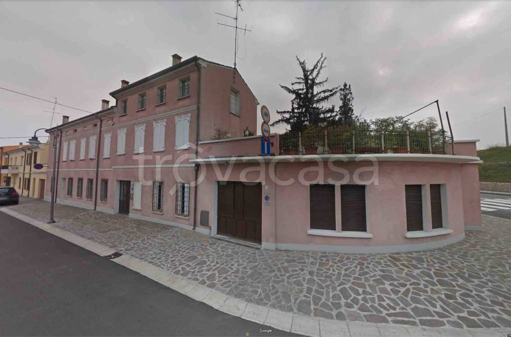 Villa in vendita a San Benedetto Po via Cesare Battisti