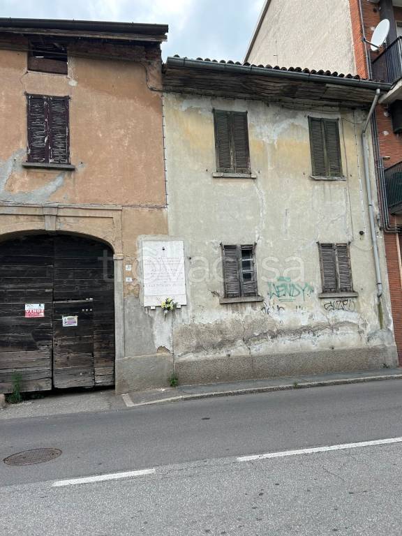 Casa Indipendente in vendita a Vedano Olona via 1 Maggio, 12