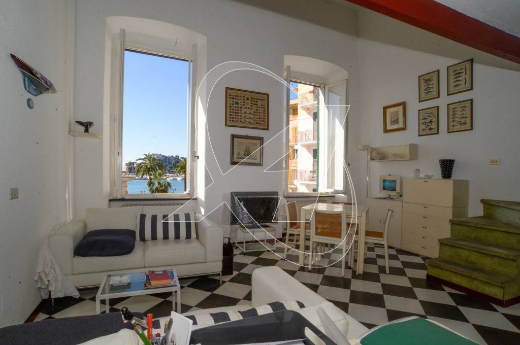 Appartamento in vendita a Rapallo piazza Martiri della Libertà
