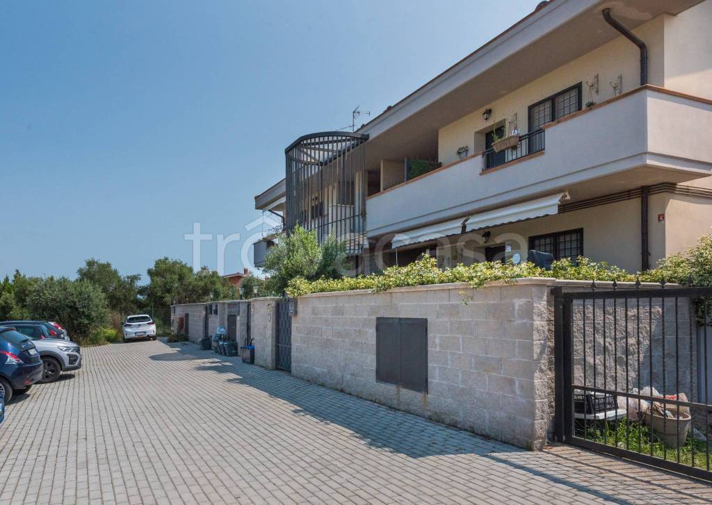 Villa a Schiera in vendita a Marino via John Fitzgerald Kennedy
