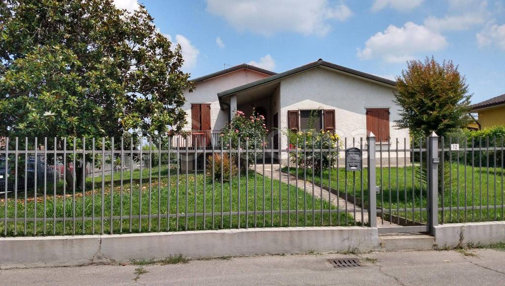 Villa in in vendita da privato a Camisano via Guglielmo Marconi, 12