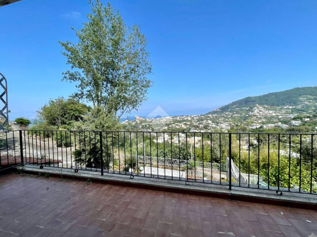Appartamento in vendita a Ischia via Montagna, 57