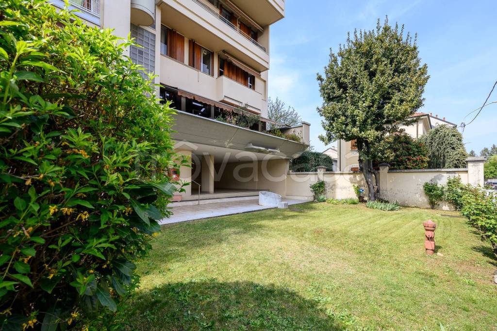 Appartamento in vendita a Gallarate via Cesare Battisti, 10