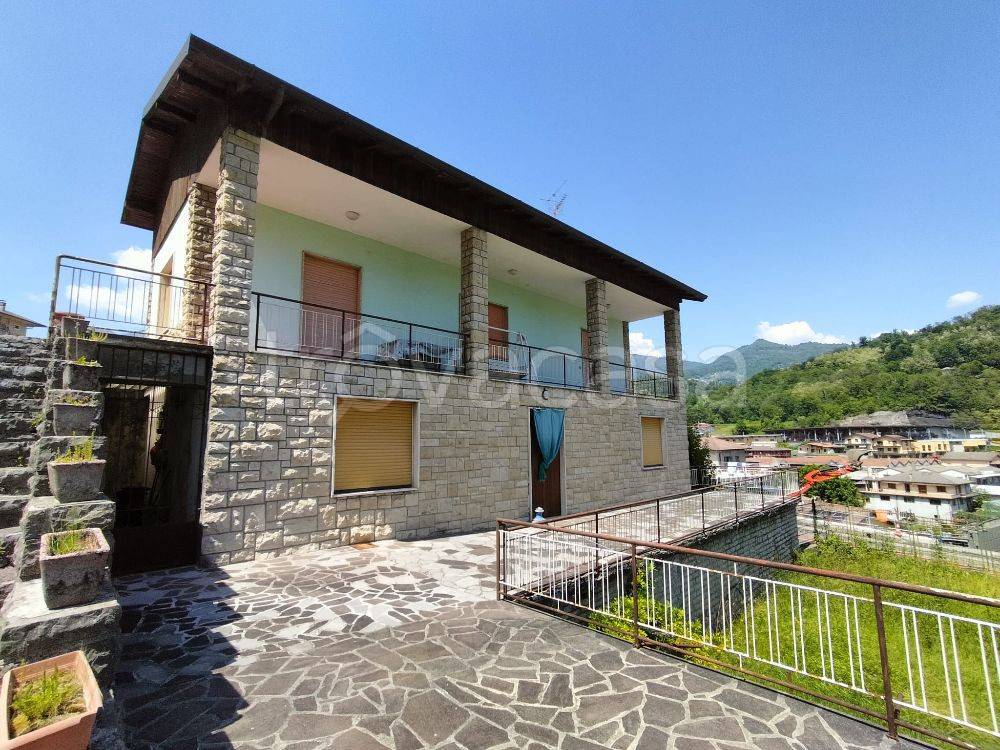 Villa Bifamiliare in vendita a Sant'Omobono Terme via Cepino