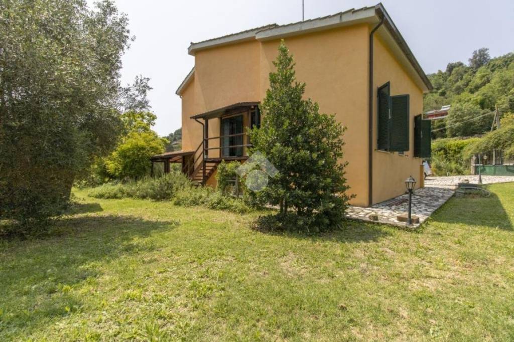 Villa in vendita a Castelnuovo di Porto via di Vallelinda, 28