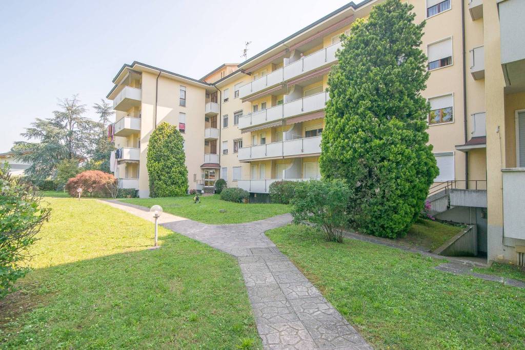 Appartamento in vendita a Canonica d'Adda via Torino