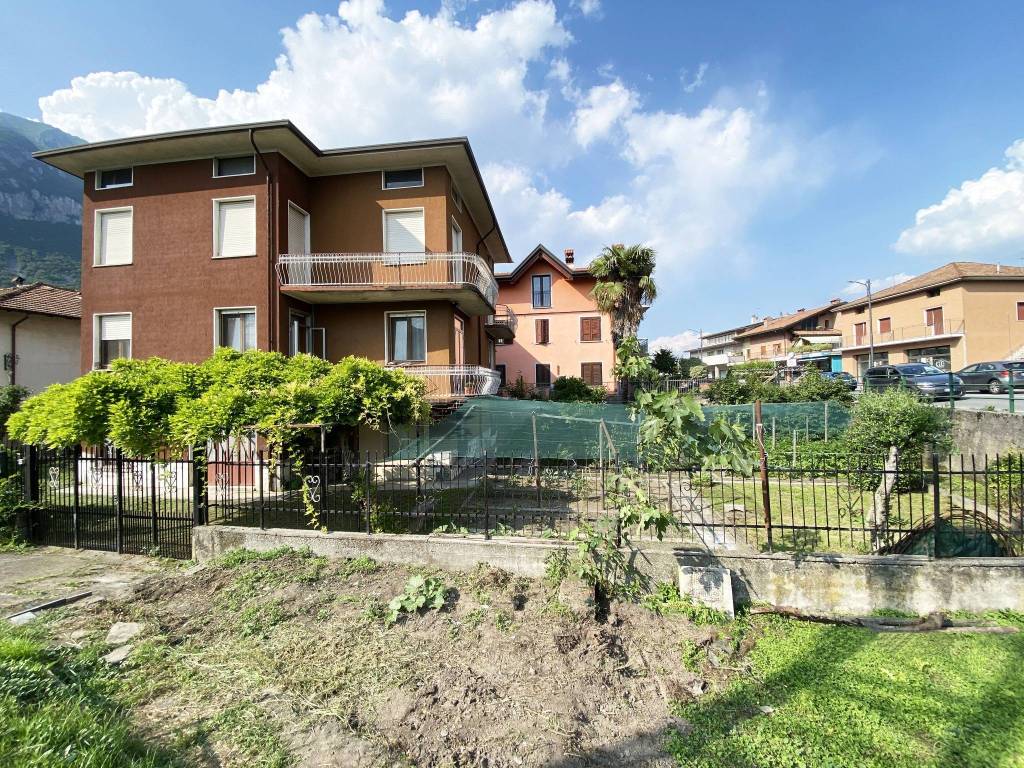 Villa in vendita a Costa Volpino via Nazionale, 199