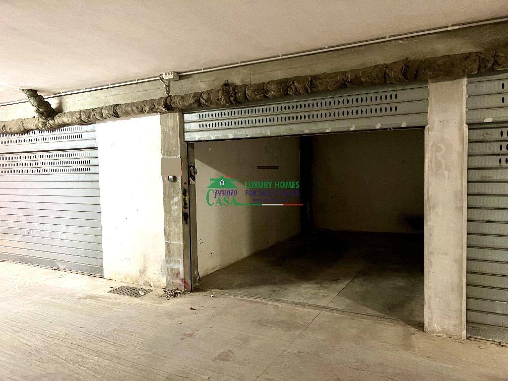 Garage in vendita a Ragusa via nicholas green