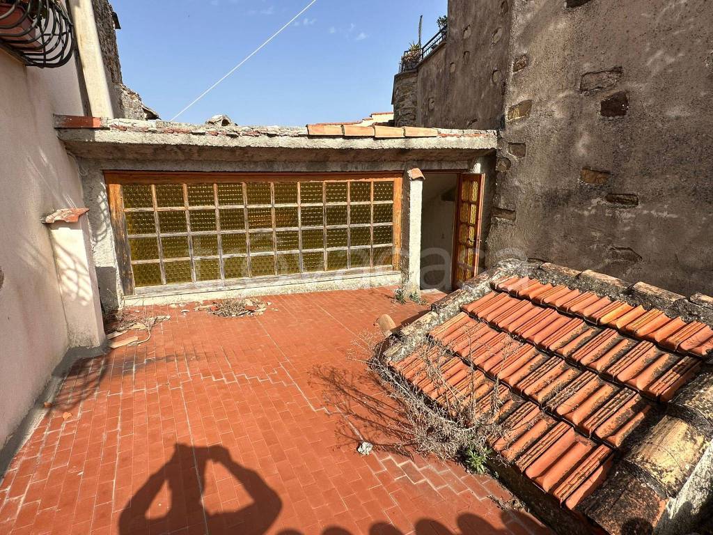 Appartamento in vendita a Cipressa via Risorgimento