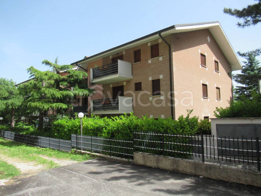 Appartamento in vendita a Rocca di Cambio strada Provinciale per Avezzano, 9