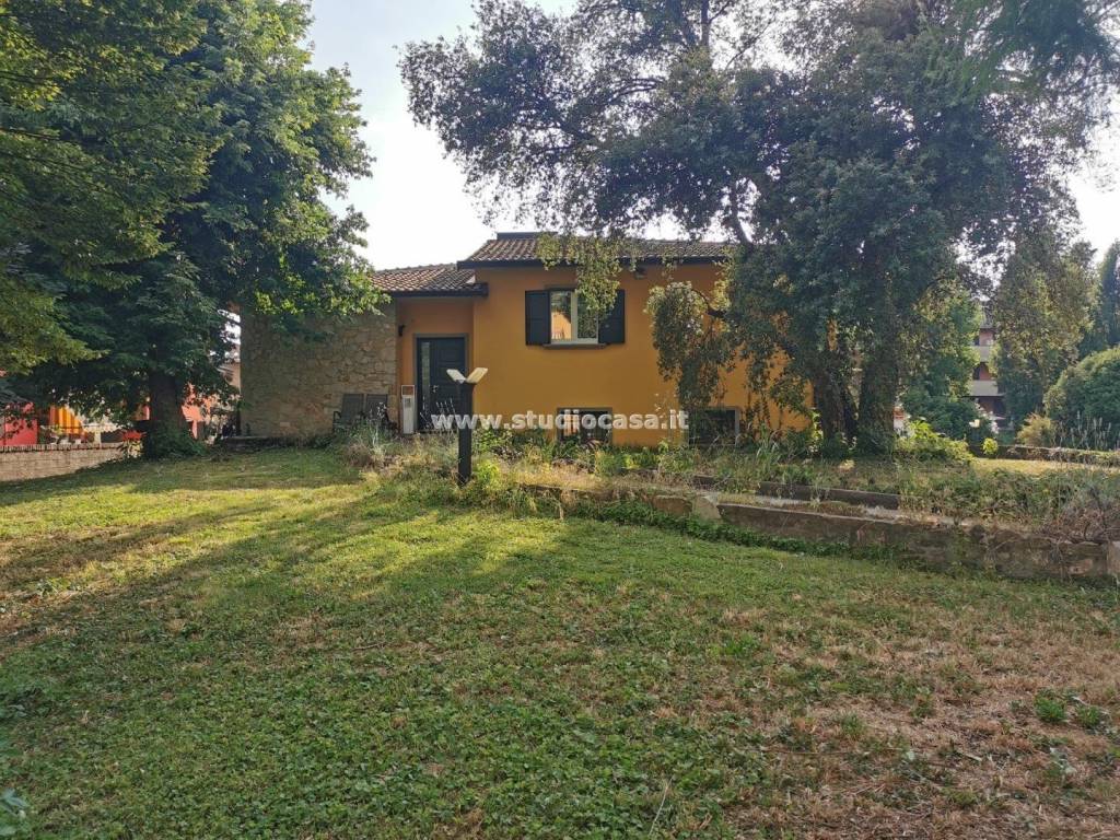 Villa in vendita a Fornovo San Giovanni via Boltieri
