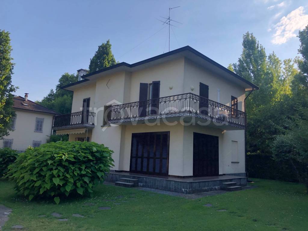 Villa in vendita a Crema via Medaglie d'Oro, 11
