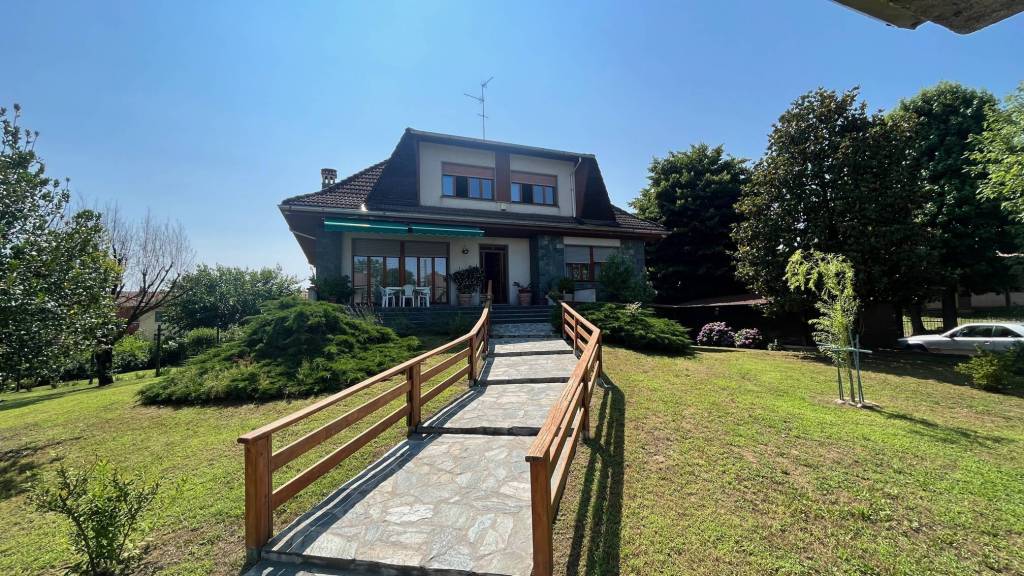 Villa Bifamiliare in vendita a Mortara via 20 Settembre, 48