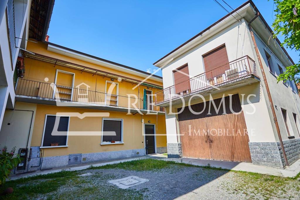 Appartamento in vendita a Varedo via San Michele, 12