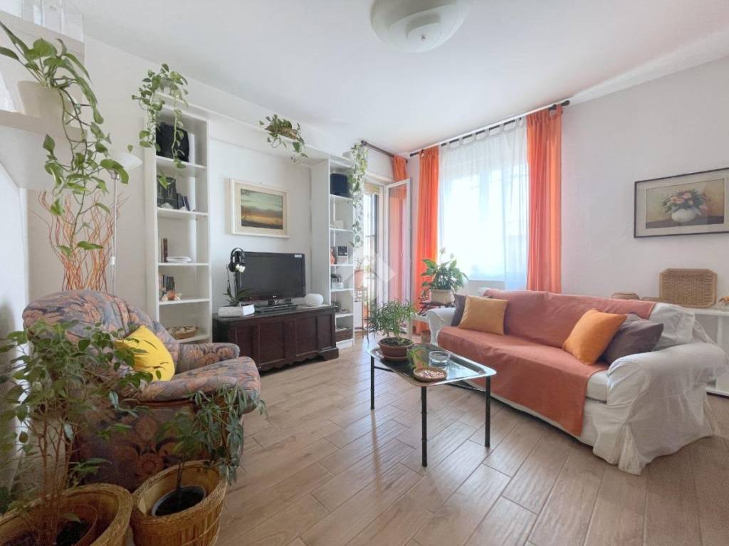 Appartamento in vendita a Castellanza viale Italia, 67A