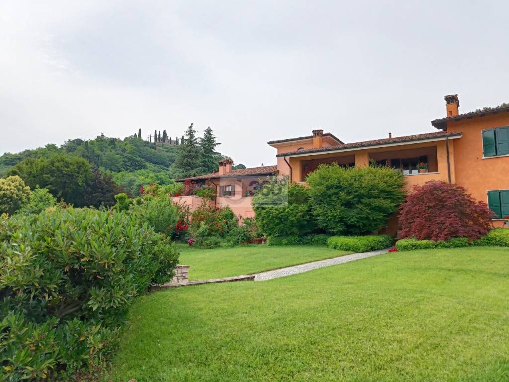 Villa in vendita a Gussago via Del Santolino
