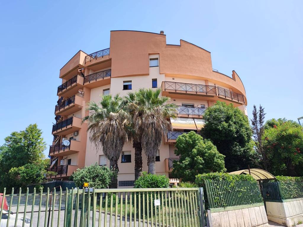Appartamento in vendita ad Anzio via Cicerone, 5
