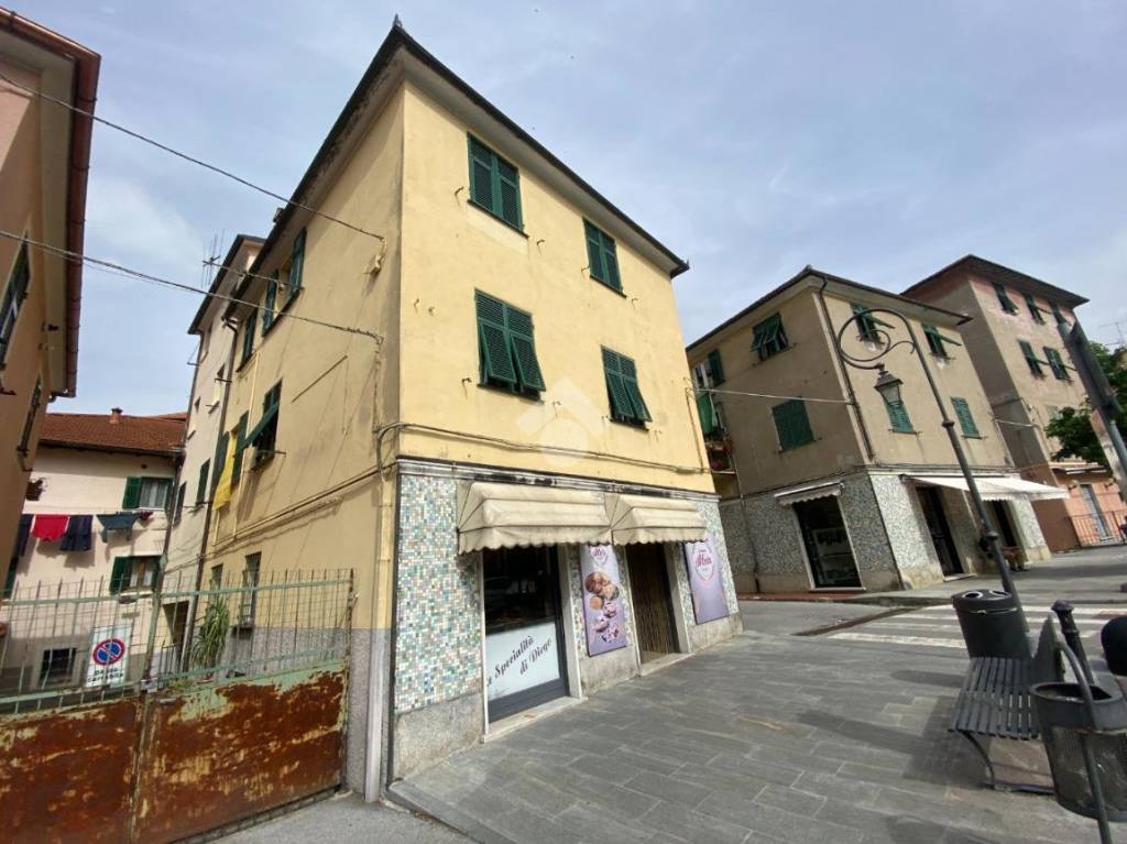 Appartamento in vendita a Serra Riccò via Grasso Giovanni, 1