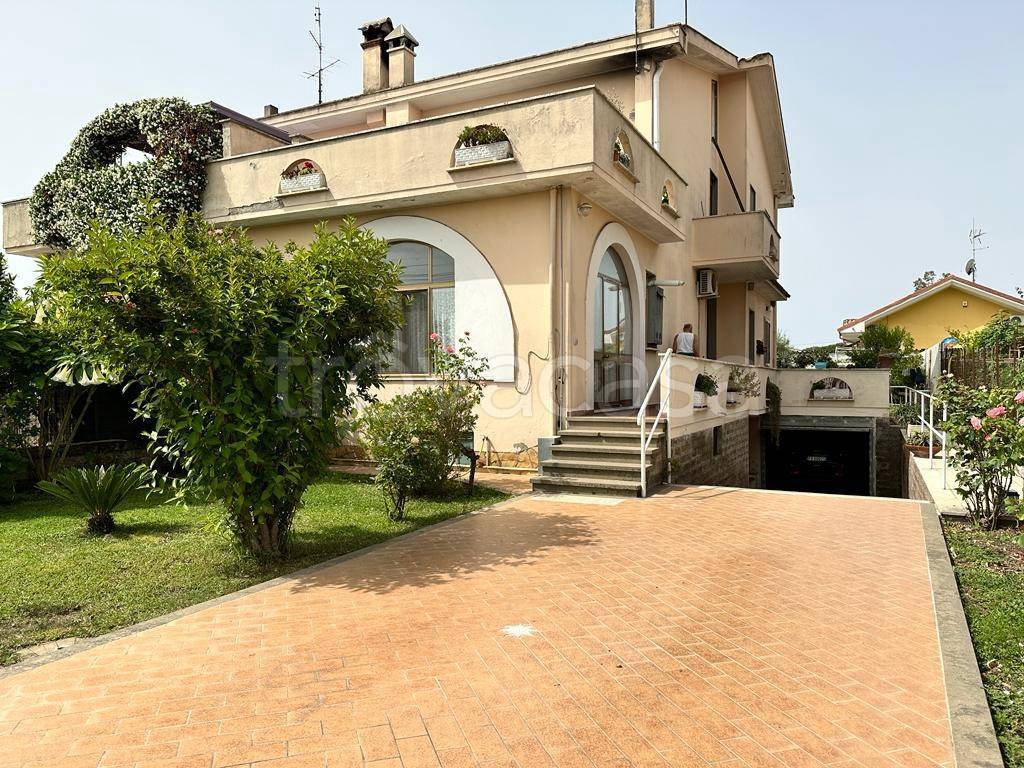 Villa Bifamiliare in vendita ad Ardea via San Marino ardea