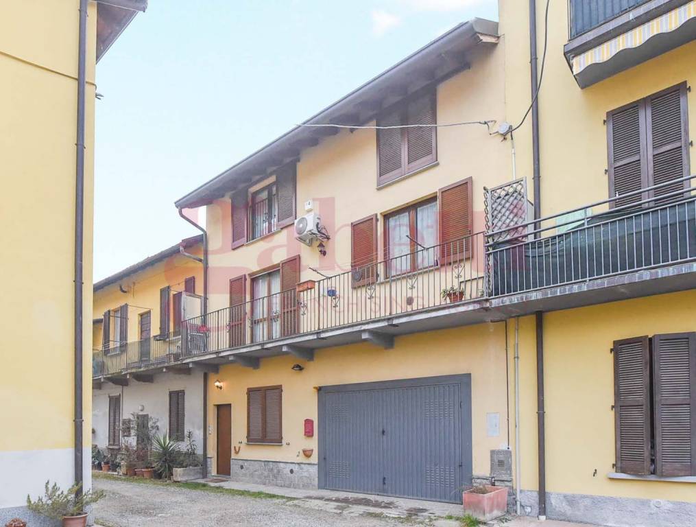 Casa Indipendente in vendita a Mariano Comense via dei Cipressi, 12