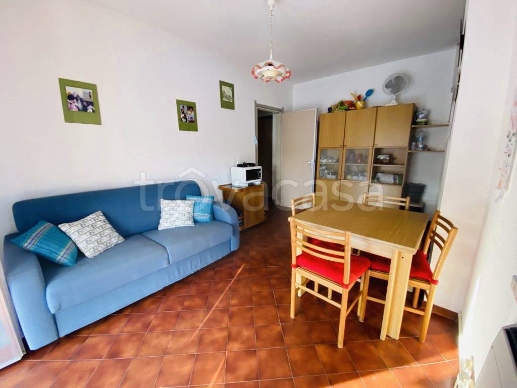 Appartamento in vendita a San Bartolomeo al Mare via Martiri della Libertà, 27