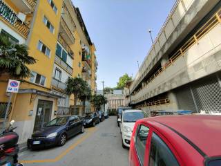 Garage in vendita a napoli via cupa imparato