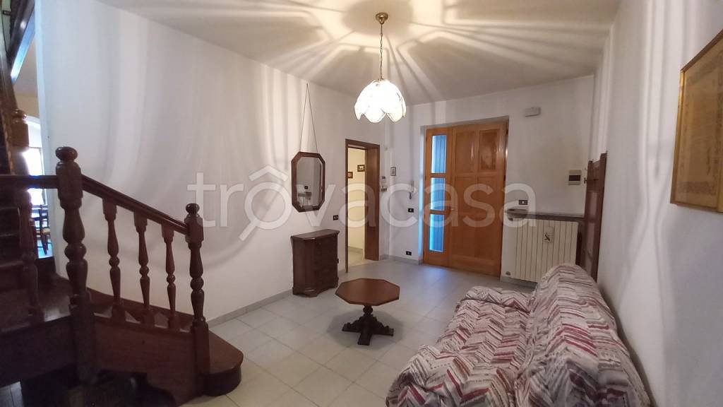 Appartamento in vendita a Gattinara corso Giuseppe Garibaldi, 26