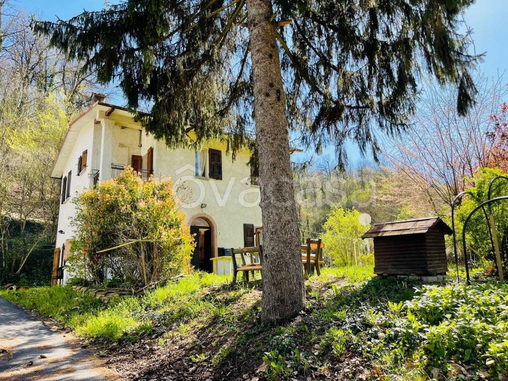 Villa Bifamiliare in vendita a Monte San Pietro via Puglie, 4