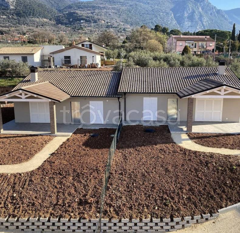 Villa Bifamiliare in vendita a Terni via Gabelletta