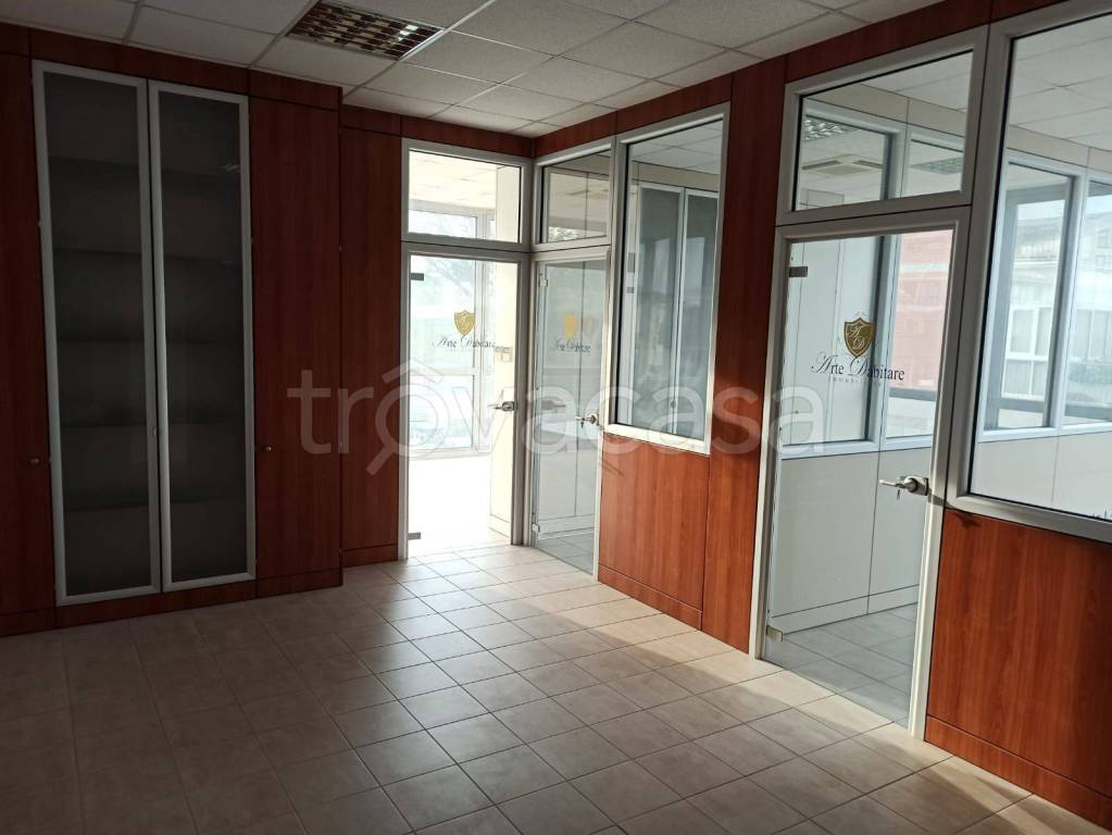 Ufficio in in vendita da privato a Imola via Selice, 211