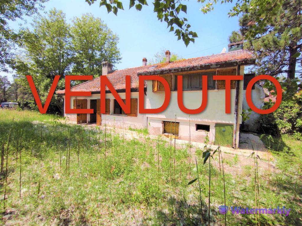 Villa Bifamiliare in vendita a Comacchio via Mercurio, 16