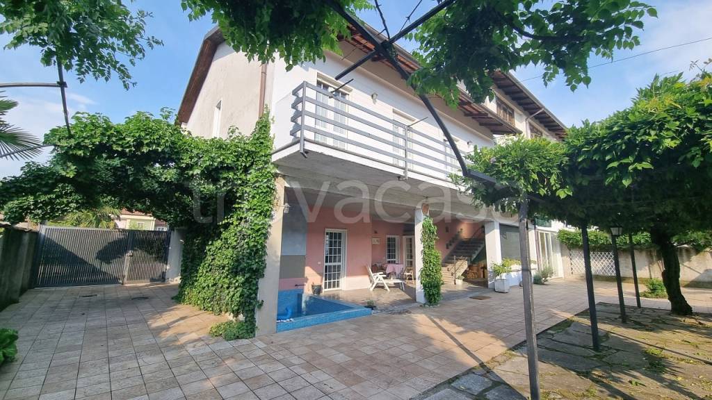 Villa in vendita a Ghemme via Piave, 1