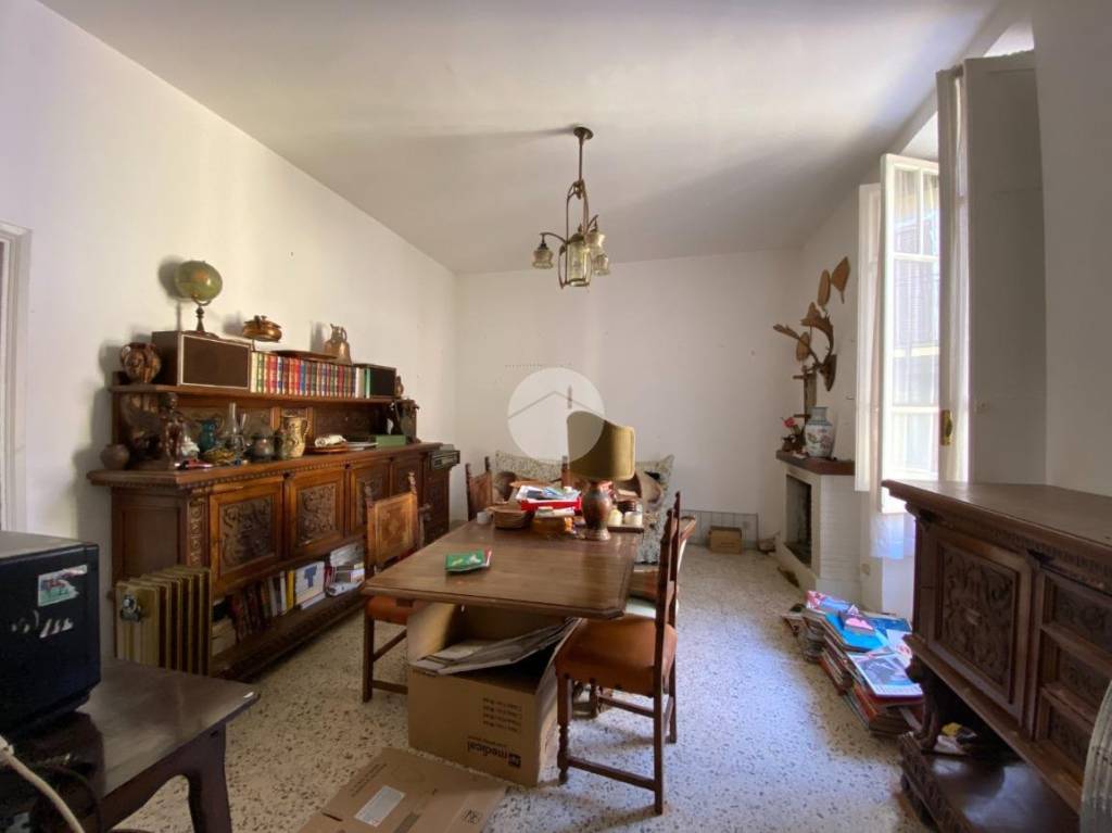 Casa Indipendente in vendita ad Arnara via Borgo Cave, 45
