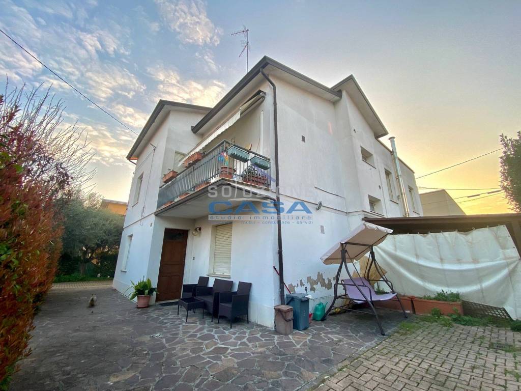 Villa Bifamiliare in vendita a San Martino in Rio via Lemizzone