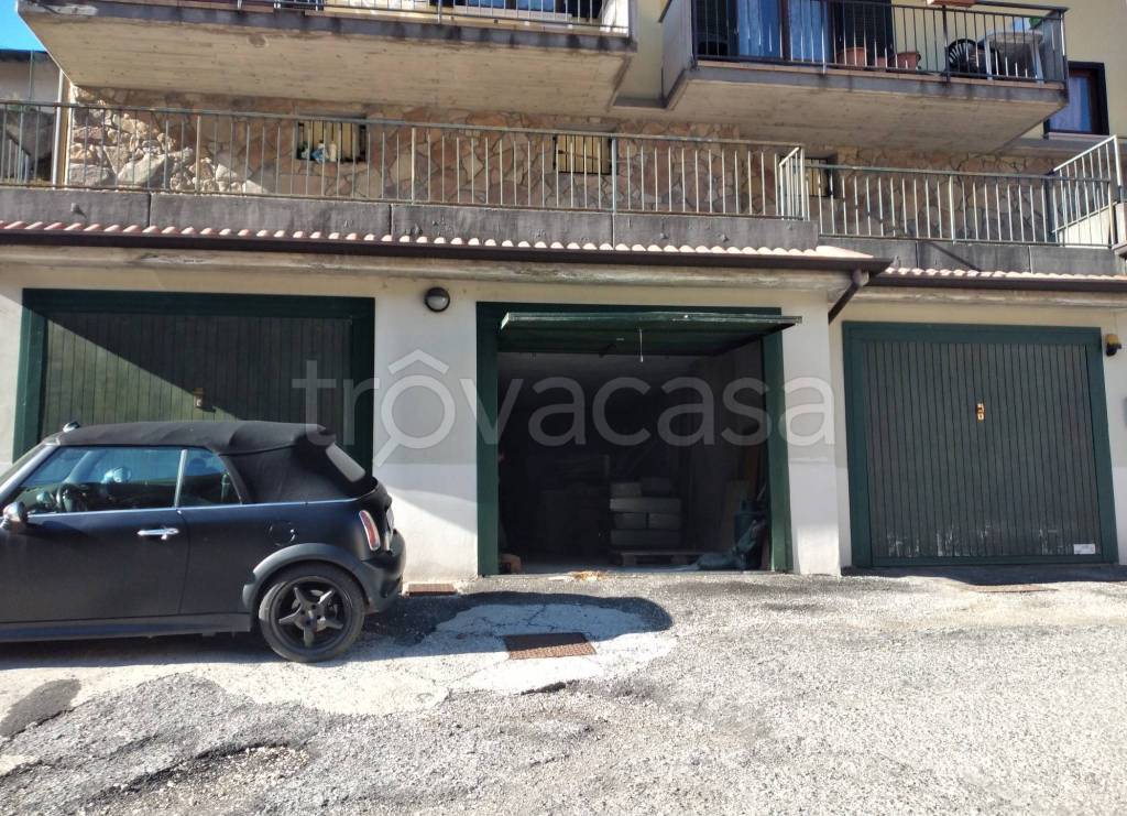 Garage in vendita a Vestone via Ottorino Garosio