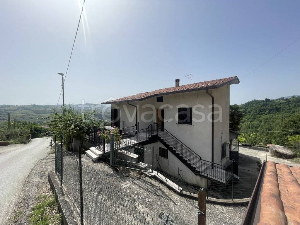 Casa Indipendente in vendita a Montemarano c/da Saraceno