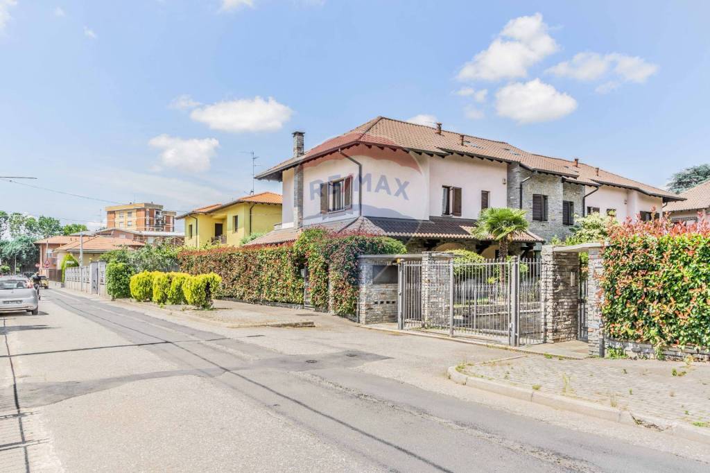 Villa in vendita a Busto Arsizio via guido cavalcanti, 7