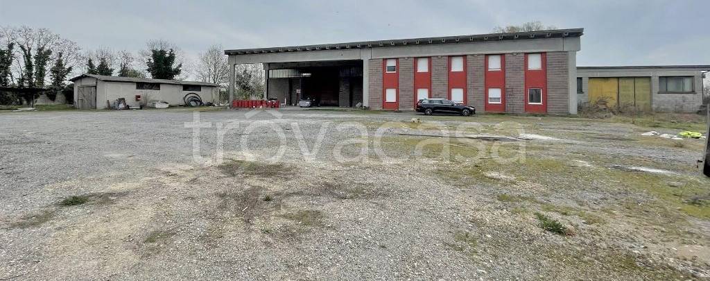 Capannone Industriale in vendita a Curtatone via Vittorina Gementi, 89