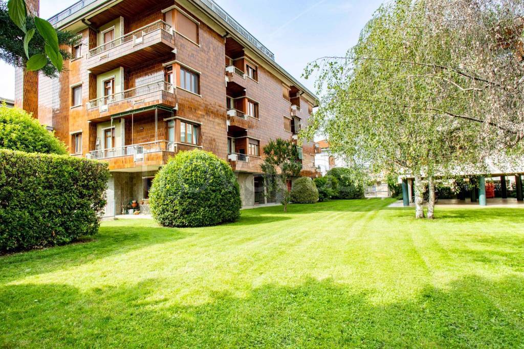 Appartamento in vendita a Cuneo via Antonio Stoppani