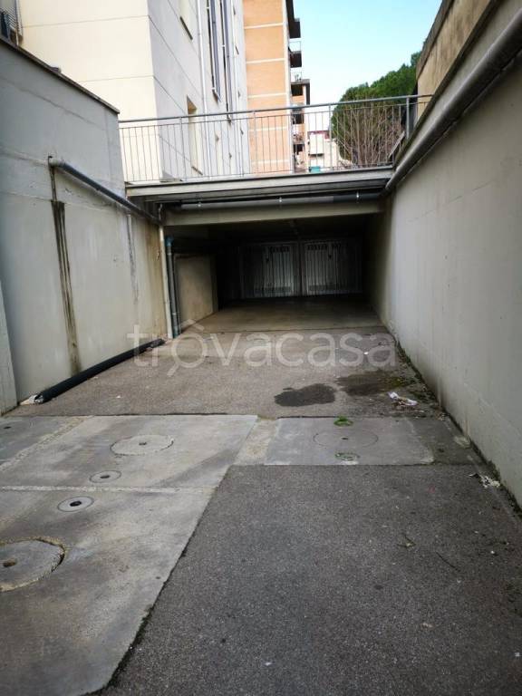 Garage in vendita a Firenze via dell'Accademia del Cimento, 26