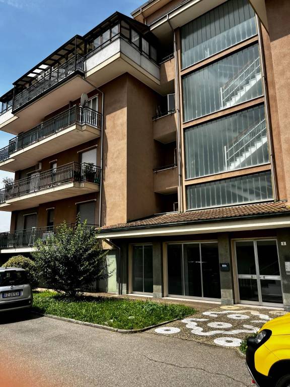 Appartamento in vendita a Santhià via Ippolito Nievo, 5