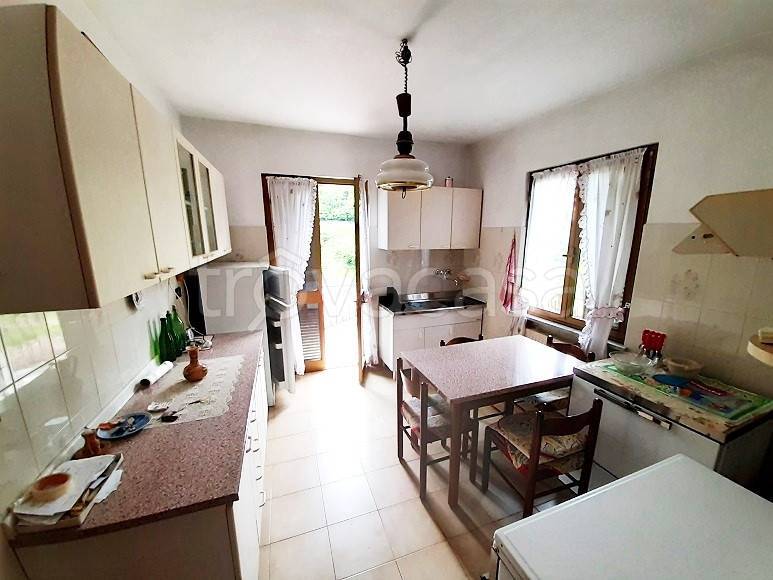 Appartamento in vendita a Lumarzo